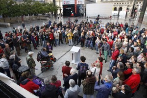 ASAMBLEA DE PODEMOS EN LA PLAZA DEL PILAR CON LA PARTICIPACION DE PABLO ECHENIQUE, RECIEN ELEGIDO DIPUTADO EN LAS ELECCIONES AL PARLAMENTO EUROPEO.
